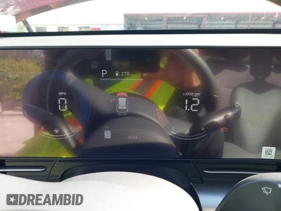 ✅ 2025 Hyundai Kona SEL • VIN: KM8HB3AB0SU315743 • Lot: 43362761. Listed on IAAI with 4,068 mi. Free auction sales archive from the USA and detailed vehicle history report at DreamBid. Image 7.