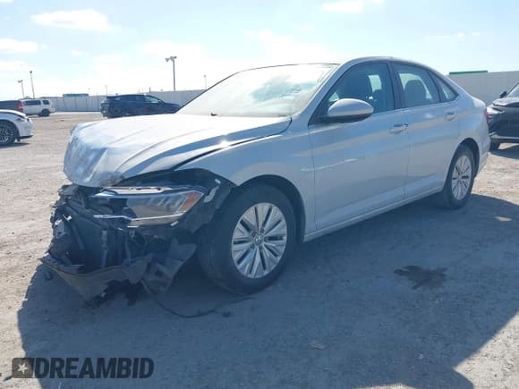 ✅ 2019 Volkswagen Jetta S • VIN: 3VWC57BU1KM097343 • Лот: 43723018. Опубликован ранее на IAAI с пробегом 116 857 миль. Бесплатный доступ к архиву аукционных продаж из США и подробный отчёт об истории автомобиля на DreamBid. Изображение 2.