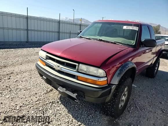 2001 Chevrolet S-10 LS ZR2 с VIN 1GCCT19W218112531, выставлен на аукционе Copart как лот 82270515 с пробегом 199 172 миль миль и Списание • Salvage title. История ставок и продаж доступна на DreamBid. Изображение 13.