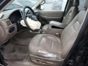 ✅ 2005 Ford Explorer XLT • VIN: 1FMZU63K35UA11887 • Lot: 45007395. Wystawiony na Copart z przebiegiem 275 405 mil. Bezpłatny archiwum sprzedaży aukcyjnych z USA i szczegółowy raport historii pojazdu na DreamBid. Zdjęcie 7.