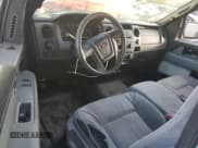 ✅ 2013 Ford F-150 XL • VIN: 1FTMF1CM0DKF69008 • Lot: 83800745. Wystawiony na Copart z przebiegiem 192 926 mil. Bezpłatny archiwum sprzedaży aukcyjnych z USA i szczegółowy raport historii pojazdu na DreamBid. Zdjęcie 8.