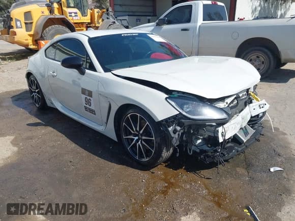 ✅ 2022 Toyota 86 • VIN: JF1ZNBB13N9756960 • Лот: 42379341. Опубликован ранее на IAAI с пробегом 60 646 миль. Бесплатный доступ к архиву аукционных продаж из США и подробный отчёт об истории автомобиля на DreamBid. Изображение 1.