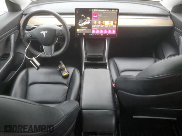 ✅ 2020 Tesla Model 3 Standard Range Plus • VIN: 5YJ3E1EA1LF590625 • Lot: 86332245. Wystawiony na Copart z przebiegiem 156 112 mil. Bezpłatny archiwum sprzedaży aukcyjnych z USA i szczegółowy raport historii pojazdu na DreamBid. Zdjęcie 8.