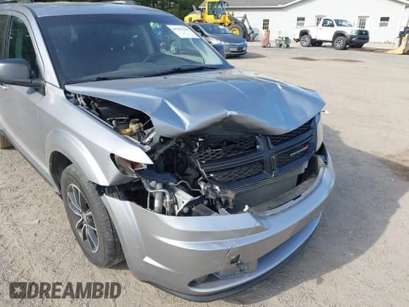 ✅ 2017 Dodge Journey SE • VIN: 3C4PDCAB9HT609445 • Lot: 43367439. Wystawiony na IAAI z przebiegiem 91 362 mil. Bezpłatny archiwum sprzedaży aukcyjnych z USA i szczegółowy raport historii pojazdu na DreamBid. Zdjęcie 6.