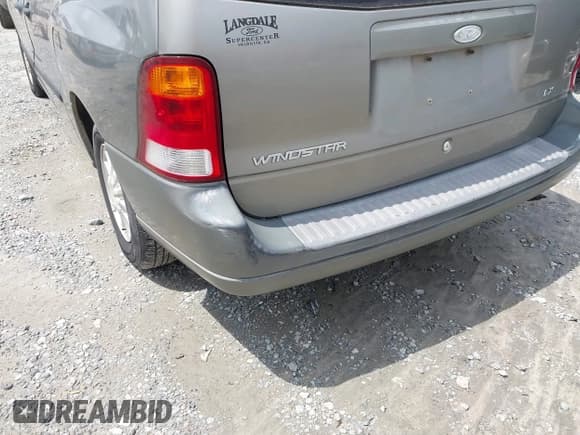 ✅ 2002 Ford Windstar LX • VIN: 2FMZA51422BA81048 • Lot: 42615186. Wystawiony na IAAI z przebiegiem 131 631 mil. Bezpłatny archiwum sprzedaży aukcyjnych z USA i szczegółowy raport historii pojazdu na DreamBid. Zdjęcie 6.