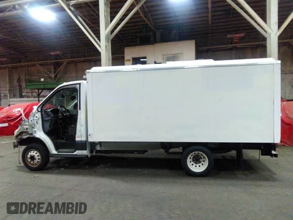 ✅ 2017 Ford Transit • VIN: 1FDBF8ZM4HKB39877 • Лот: 40641877. Опубликован ранее на IAAI с пробегом Не указан. Бесплатный доступ к архиву аукционных продаж из США и подробный отчёт об истории автомобиля на DreamBid. Изображение 15.