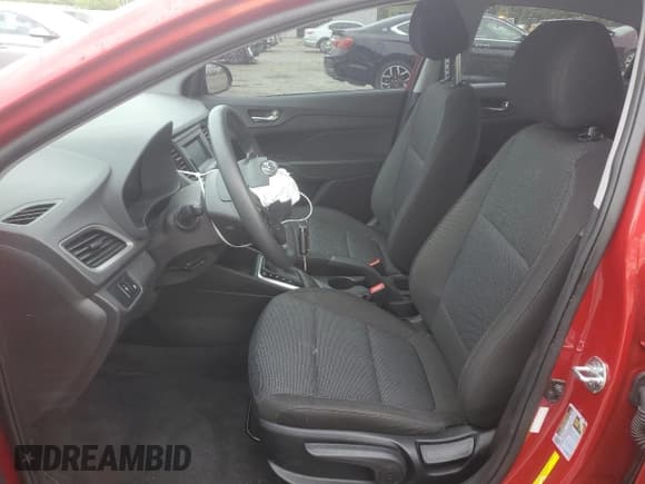 ✅ 2022 Hyundai Accent SE • VIN: 3KPC24A61NE171176 • Лот: 52094165. Опубликован ранее на Copart с пробегом 54 293 миль. Бесплатный доступ к архиву аукционных продаж из США и подробный отчёт об истории автомобиля на DreamBid. Изображение 7.