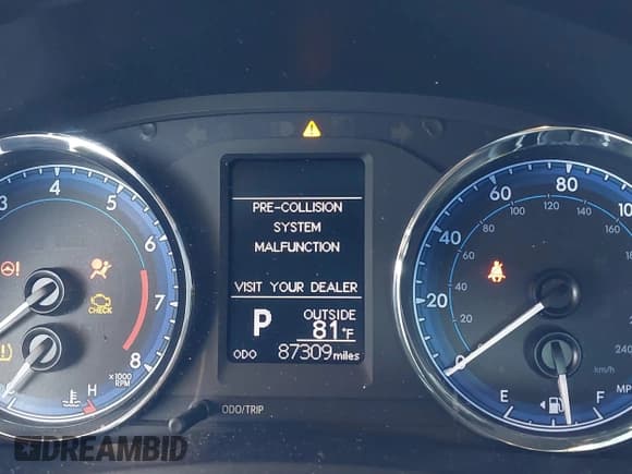 ✅ 2018 Toyota Corolla LE • VIN: 5YFBURHE6JP802304 • Lot: 43575192. Listed on IAAI with 87,309 mi. Free auction sales archive from the USA and detailed vehicle history report at DreamBid. Image 7.