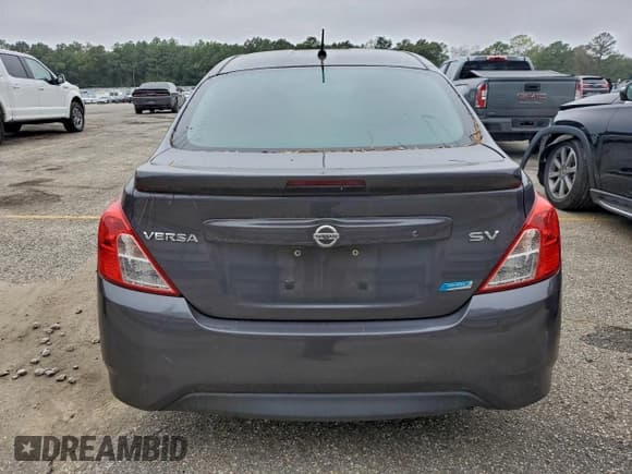 ✅ 2015 Nissan Versa S Plus • VIN: 3N1CN7AP3FL894495 • Лот: 94573195. Опубликован ранее на Copart с пробегом 139 245 миль. Бесплатный доступ к архиву аукционных продаж из США и подробный отчёт об истории автомобиля на DreamBid. Изображение 6.
