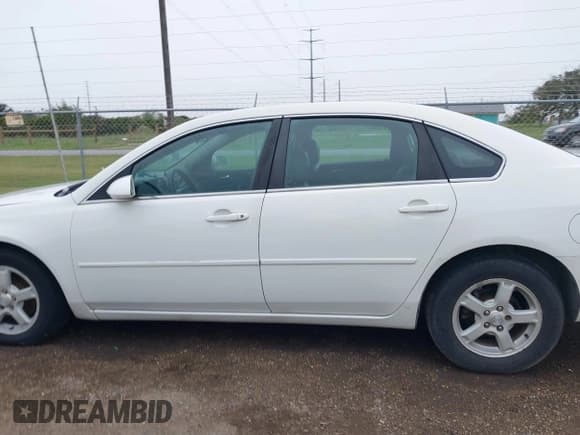 ✅ 2006 Chevrolet Impala Police Police • VIN: 2G1WS551569410318 • Lot: 43775826. Wystawiony na IAAI z przebiegiem 217 436 mil. Bezpłatny archiwum sprzedaży aukcyjnych z USA i szczegółowy raport historii pojazdu na DreamBid. Zdjęcie 14.