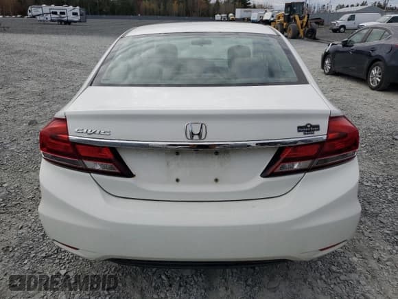 ✅ 2013 Honda Civic LX • VIN: 2HGFB2F58DH001547 • Lot: 86212125. Listed on Copart with 309,054 mi. Free auction sales archive from the USA and detailed vehicle history report at DreamBid. Image 6.