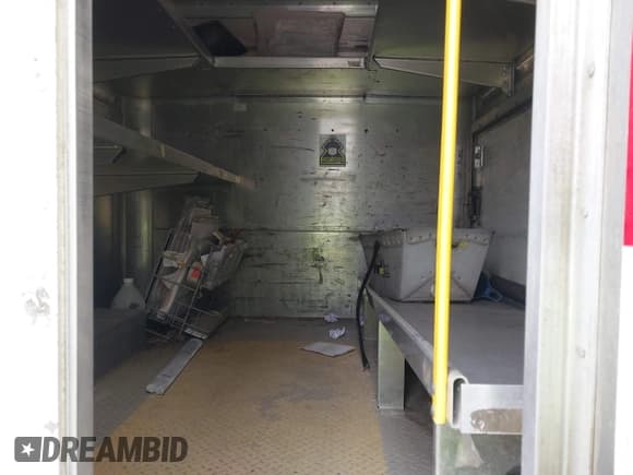 ✅ 2013 Ford F-250 XL • VIN: 1FDBF2B61DEB64348 • Лот: 41685696. Опубликован ранее на IAAI с пробегом 561 489 миль. Бесплатный доступ к архиву аукционных продаж из США и подробный отчёт об истории автомобиля на DreamBid. Изображение 8.