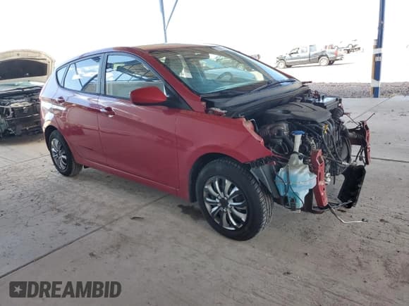 ✅ 2016 Hyundai Accent SE • VIN: KMHCT5AE9GU260648 • Lot: 71813694. Wystawiony na Copart z przebiegiem 92 170 mil. Bezpłatny archiwum sprzedaży aukcyjnych z USA i szczegółowy raport historii pojazdu na DreamBid. Zdjęcie 4.