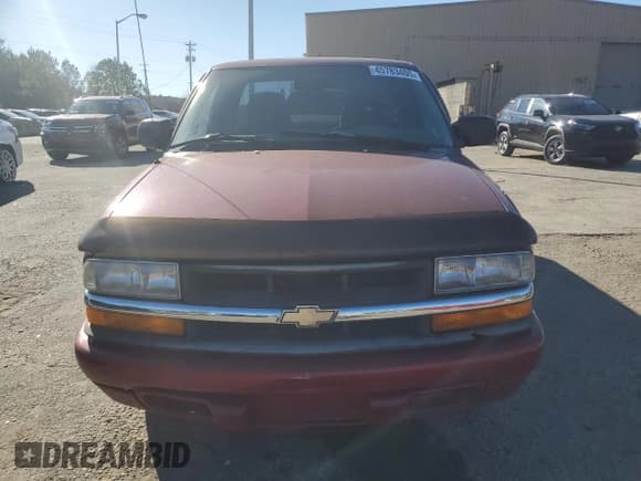 ✅ 2000 Chevrolet S-10 LS • VIN: 1GCCS19W5Y8118899 • Лот: 45783405. Опубликован ранее на Copart с пробегом Не указан. Бесплатный доступ к архиву аукционных продаж из США и подробный отчёт об истории автомобиля на DreamBid. Изображение 5.
