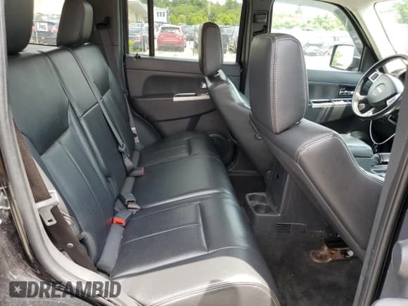 ✅ 2009 Jeep Liberty Limited • VIN: 1J8GN58K29W543629 • Lot: 61925505. Wystawiony na Copart z przebiegiem 129 452 mil. Bezpłatny archiwum sprzedaży aukcyjnych z USA i szczegółowy raport historii pojazdu na DreamBid. Zdjęcie 11.