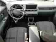 2024 Hyundai Ioniq 5 SEL z VIN KM8KN4DE8RU295907, wystawiony jako Copart lot #77888084 z przebiegiem 3 751 mil mil oraz Nie do naprawy • Non repairable. Historia ofert i sprzedaży dostępna na DreamBid. Obrazek 8.