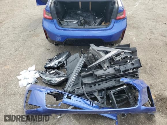 ✅ 2023 BMW 3 Series 330i xDrive • VIN: 3MW89FF07P8D31173 • Lot: 53730535. Listed on Copart with 21,217 mi. Free auction sales archive from the USA and detailed vehicle history report at DreamBid. Image 12.