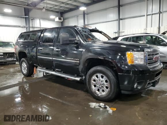 ✅ 2014 GMC Sierra 3500HD SRW Denali • VIN: 1GT426E83EF190507 • Лот: 85589364. Опубликован ранее на Copart с пробегом Не указан. Бесплатный доступ к архиву аукционных продаж из США и подробный отчёт об истории автомобиля на DreamBid. Изображение 4.