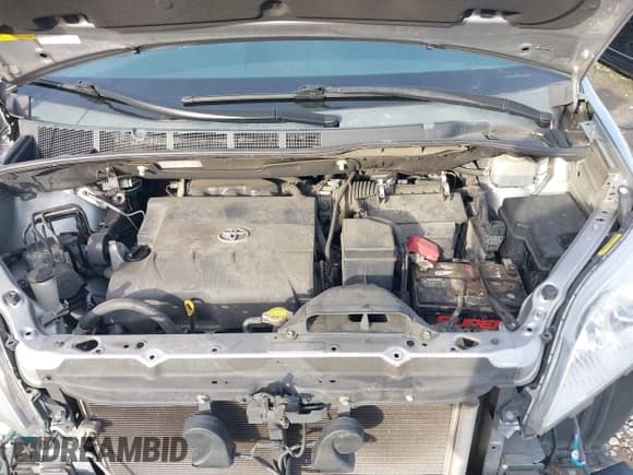 ✅ 2011 Toyota Sienna XLE • VIN: 5TDDK3DC9BS019003 • Lot: 41359834. Listed on IAAI with Not provided. Free auction sales archive from the USA and detailed vehicle history report at DreamBid. Image 10.