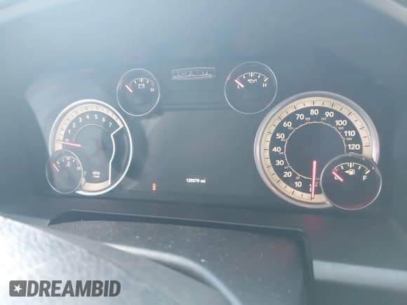 ✅ 2018 Ram 1500 Big Horn • VIN: 1C6RR7LTXJS110515 • Lot: 42573522. Wystawiony na IAAI z przebiegiem 129 270 mil. Bezpłatny archiwum sprzedaży aukcyjnych z USA i szczegółowy raport historii pojazdu na DreamBid. Zdjęcie 7.