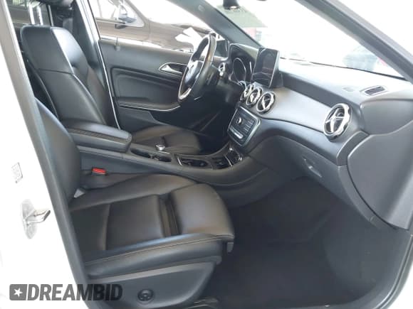 ✅ 2019 Mercedes-Benz GLA 250 • VIN: WDCTG4EB4KU009333 • Lot: 43306710. Wystawiony na IAAI z przebiegiem 59 413 mil. Bezpłatny archiwum sprzedaży aukcyjnych z USA i szczegółowy raport historii pojazdu na DreamBid. Zdjęcie 5.