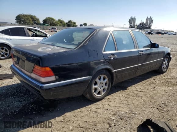 ✅ 1995 Mercedes-Benz S • VIN: WDBGA51E4SA276910 • Лот: 90687125. Опубликован ранее на Copart с пробегом 358 011 миль. Бесплатный доступ к архиву аукционных продаж из США и подробный отчёт об истории автомобиля на DreamBid. Изображение 3.