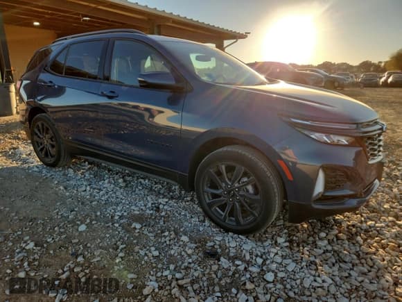 ✅ 2024 Chevrolet Equinox RS • VIN: 3GNAXMEG4RL153839 • Lot: 82499565. Wystawiony na Copart z przebiegiem 30 124 mil. Bezpłatny archiwum sprzedaży aukcyjnych z USA i szczegółowy raport historii pojazdu na DreamBid. Zdjęcie 4.