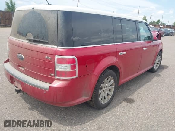 ✅ 2011 Ford Flex SEL • VIN: 2FMHK6CC7BBD25022 • Lot: 42797634. Wystawiony na IAAI z przebiegiem 211 372 mil. Bezpłatny archiwum sprzedaży aukcyjnych z USA i szczegółowy raport historii pojazdu na DreamBid. Zdjęcie 4.