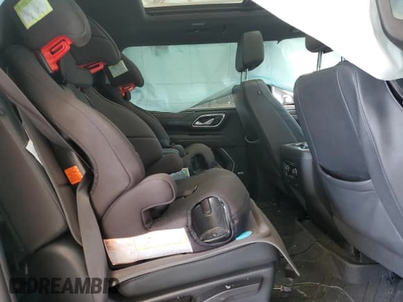 ✅ 2023 Chevrolet Suburban LT • VIN: 1GNSCCKD5PR308814 • Lot: 50396345. Listed on Copart with 33,659 mi. Free auction sales archive from the USA and detailed vehicle history report at DreamBid. Image 11.