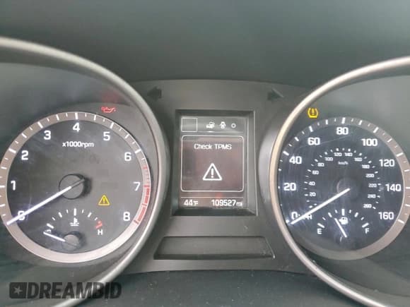 ✅ 2017 Hyundai Santa Fe 2.4L • VIN: 5XYZTDLB9HG440257 • Lot: 93904355. Wystawiony na Copart z przebiegiem 109 527 mil. Bezpłatny archiwum sprzedaży aukcyjnych z USA i szczegółowy raport historii pojazdu na DreamBid. Zdjęcie 9.