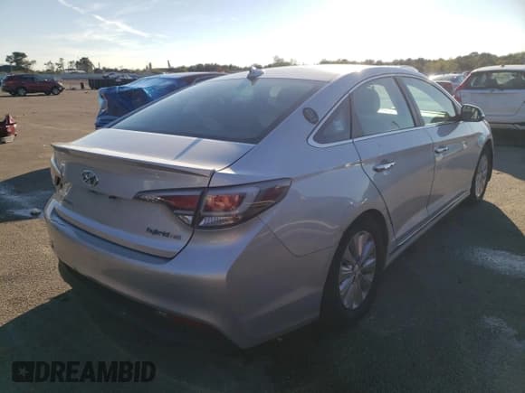 ✅ 2016 Hyundai Sonata SE • VIN: KMHE24L1XGA009574 • Lot: 63392512. Listed on Copart with 213,244 mi. Free auction sales archive from the USA and detailed vehicle history report at DreamBid. Image 4.