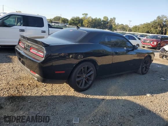 ✅ 2021 Dodge Challenger GT • VIN: 2C3CDZJG7MH533163 • Lot: 70928154. Wystawiony na Copart z przebiegiem 24 549 mil. Bezpłatny archiwum sprzedaży aukcyjnych z USA i szczegółowy raport historii pojazdu na DreamBid. Zdjęcie 3.