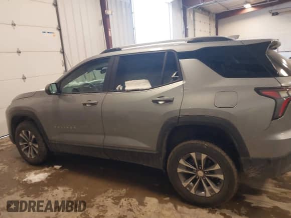 2025 Chevrolet Equinox FWD LT z VIN 3GNAXHEG5SL123035, wystawiony jako IAAI lot #41445597 z przebiegiem 2 105 mil mil oraz . Historia ofert i sprzedaży dostępna na DreamBid. Obrazek 14.