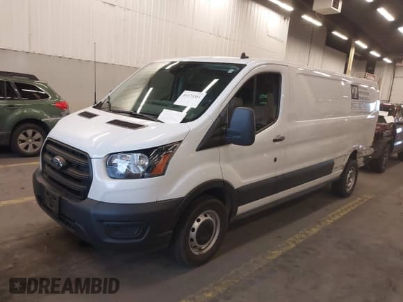 ✅ 2020 Ford Transit Cargo • VIN: 1FTBR1Y81LKA74678 • Lot: 41173381. Wystawiony na IAAI z przebiegiem 39 137 mil. Bezpłatny archiwum sprzedaży aukcyjnych z USA i szczegółowy raport historii pojazdu na DreamBid. Zdjęcie 2.