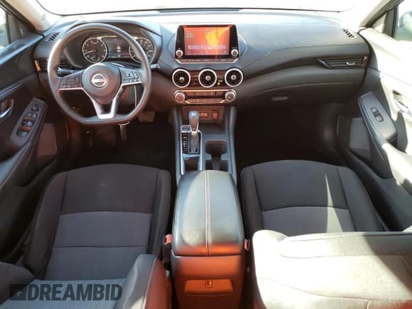 ✅ 2024 Nissan Sentra SV • VIN: 3N1AB8CV9RY364508 • Lot: 92610355. Wystawiony na Copart z przebiegiem 16 171 mil. Bezpłatny archiwum sprzedaży aukcyjnych z USA i szczegółowy raport historii pojazdu na DreamBid. Zdjęcie 8.