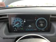 ✅ 2022 Hyundai Tucson Limited • VIN: KM8JFDA27NU072089 • Lot: 44035335. Wystawiony na Copart z przebiegiem 16 525 mil. Bezpłatny archiwum sprzedaży aukcyjnych z USA i szczegółowy raport historii pojazdu na DreamBid. Zdjęcie 9.