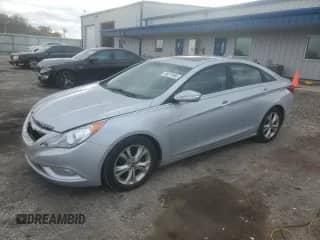 2011 Hyundai Sonata Limited with VIN 5NPEC4AC3BH023176, listed as a Copart auction lot 90579985 with 174,488 mi miles and Non repairable. Bid and sale history available at DreamBid. Image 1.