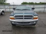 ✅ 1999 Dodge Dakota SLT • VIN: 1B7GL22X8XS268188 • Lot: 58015675. Wystawiony na Copart z przebiegiem 164 998 mil. Bezpłatny archiwum sprzedaży aukcyjnych z USA i szczegółowy raport historii pojazdu na DreamBid. Zdjęcie 5.
