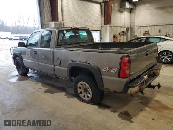 ✅ 2006 Chevrolet Silverado 1500 LT2 • VIN: 1GCEK19B36Z265946 • Лот: 54003095. Опубликован ранее на Copart с пробегом 206 605 миль. Бесплатный доступ к архиву аукционных продаж из США и подробный отчёт об истории автомобиля на DreamBid. Изображение 2.