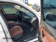 ✅ 2016 BMW X5 xDrive40e • VIN: 5UXKT0C53G0S79248 • Lot: 43048544. Wystawiony na IAAI z przebiegiem 126 181 mil. Bezpłatny archiwum sprzedaży aukcyjnych z USA i szczegółowy raport historii pojazdu na DreamBid. Zdjęcie 5.