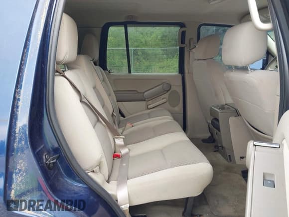 ✅ 2006 Ford Explorer XLS • VIN: 1FMEU62E86UA69991 • Lot: 42599509. Wystawiony na IAAI z przebiegiem 163 531 mil. Bezpłatny archiwum sprzedaży aukcyjnych z USA i szczegółowy raport historii pojazdu na DreamBid. Zdjęcie 8.