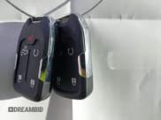 ✅ 2021 Chevrolet Silverado 1500 RST • VIN: 1GCUYEED1MZ130471 • Lot: 43109120. Wystawiony na IAAI z przebiegiem 80 336 mil. Bezpłatny archiwum sprzedaży aukcyjnych z USA i szczegółowy raport historii pojazdu na DreamBid. Zdjęcie 11.