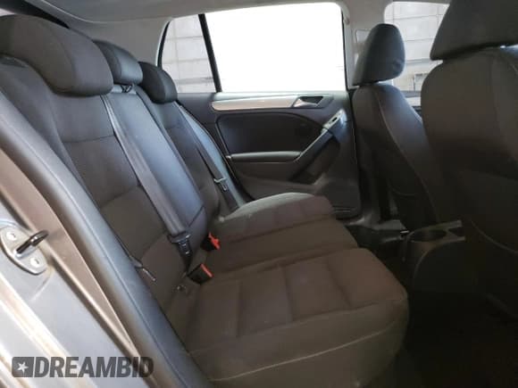 ✅ 2010 Volkswagen Golf • VIN: WVWDA7AJ2AW087350 • Lot: 69812555. Listed on Copart with 151,292 mi. Free auction sales archive from the USA and detailed vehicle history report at DreamBid. Image 10.