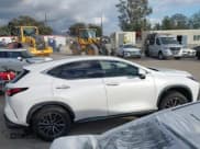 ✅ 2022 Lexus NX 350h Premium • VIN: JTJGKCEZ9N2010634 • Lot: 43752103. Wystawiony na IAAI z przebiegiem 34 905 mil. Bezpłatny archiwum sprzedaży aukcyjnych z USA i szczegółowy raport historii pojazdu na DreamBid. Zdjęcie 13.