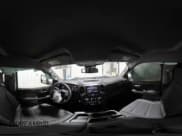 ✅ 2025 Chevrolet Silverado 2500HD Custom • VIN: 2GC4KME79S1135476 • Lot: 59478875. Wystawiony na Copart z przebiegiem 1 659 mil. Bezpłatny archiwum sprzedaży aukcyjnych z USA i szczegółowy raport historii pojazdu na DreamBid. Zdjęcie 14.