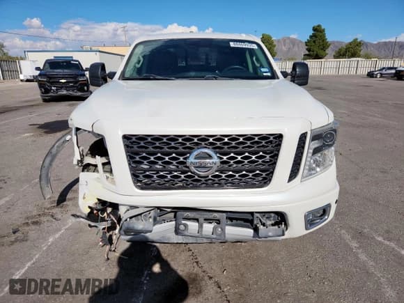 ✅ 2018 Nissan Titan Pro-4X • VIN: 1N6AA1E50JN518865 • Lot: 80469935. Wystawiony na Copart z przebiegiem 135 186 mil. Bezpłatny archiwum sprzedaży aukcyjnych z USA i szczegółowy raport historii pojazdu na DreamBid. Zdjęcie 5.