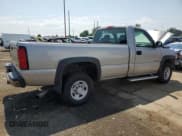 ✅ 2005 Chevrolet Silverado 2500HD Work Truck • VIN: 1GCHC24U65E340203 • Лот: 66606975. Опубликован ранее на Copart с пробегом 238 963 миль. Бесплатный доступ к архиву аукционных продаж из США и подробный отчёт об истории автомобиля на DreamBid. Изображение 3.
