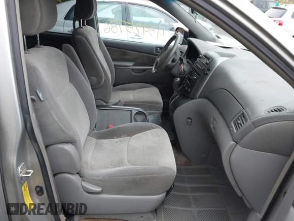 ✅ 2006 Toyota Sienna CE • VIN: 5TDZA23CX6S550592 • Lot: 43425786. Listed on IAAI with 312,316 mi. Free auction sales archive from the USA and detailed vehicle history report at DreamBid. Image 5.