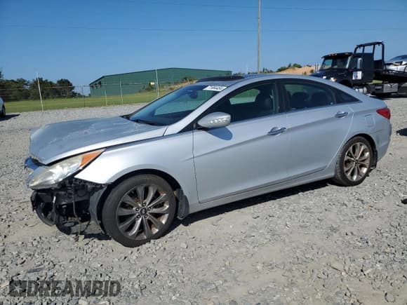 ✅ 2011 Hyundai Sonata SE • VIN: 5NPEC4AB5BH169070 • Lot: 71984484. Listed on Copart with 166,723 mi. Free auction sales archive from the USA and detailed vehicle history report at DreamBid. Image 1.