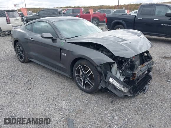 ✅ 2019 Ford Mustang GT • VIN: 1FA6P8CF7K5160974 • Lot: 43557577. Wystawiony na IAAI z przebiegiem 64 432 mil. Bezpłatny archiwum sprzedaży aukcyjnych z USA i szczegółowy raport historii pojazdu na DreamBid. Zdjęcie 1.